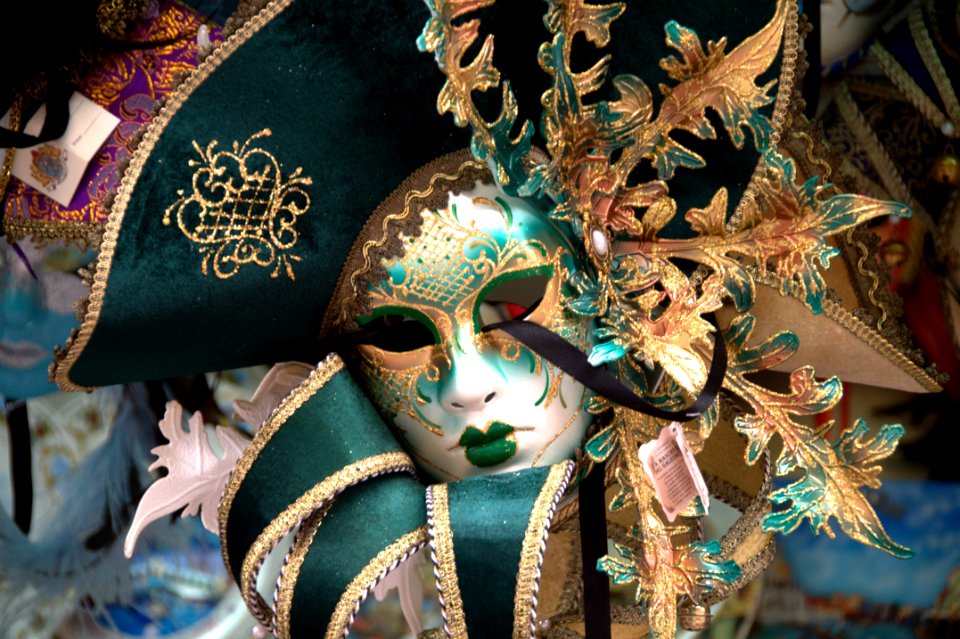 Venetian Carnival Mask - Maschera di Carnevale - Venice Italy - Creative Commons by gnuckx