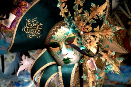 Venetian Carnival Mask - Maschera di Carnevale - Venice Italy - Creative Commons by gnuckx photo