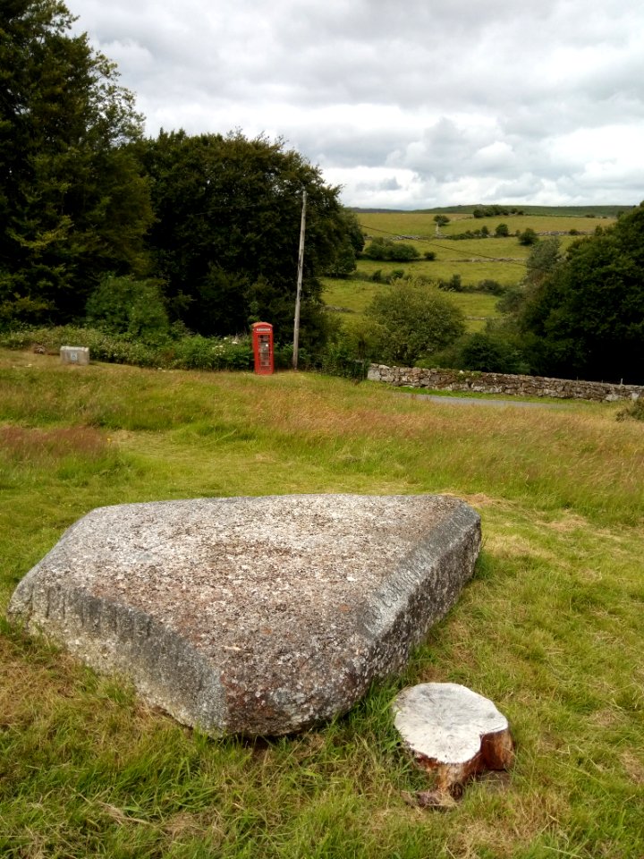 IMG 20200714 143011 Old Phonebox Defibrillator Location - Queen Elizabeth II Diamond Jubilee Granite Seat Memorial Stone - Hexworthy - Dartmoor - Devon