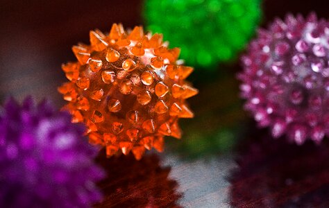Colored balls tongues reflections