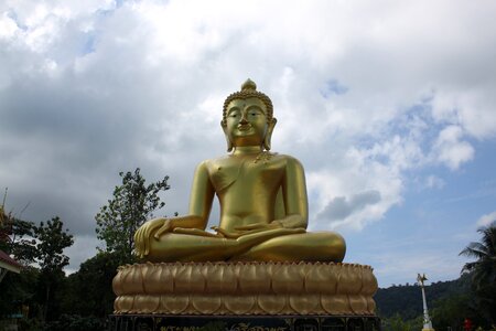 Island statue buddhism