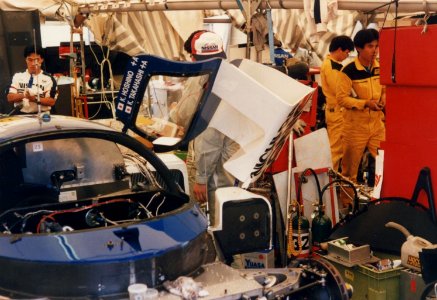 1987-stand Nissan 01