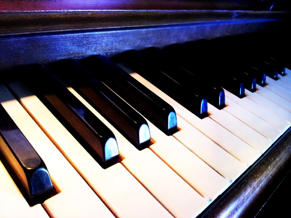 Music keyboard instrument