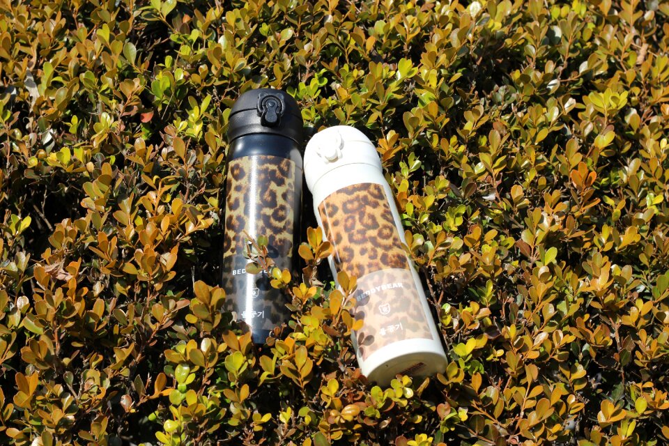 Black and white leopard print vacuum flask