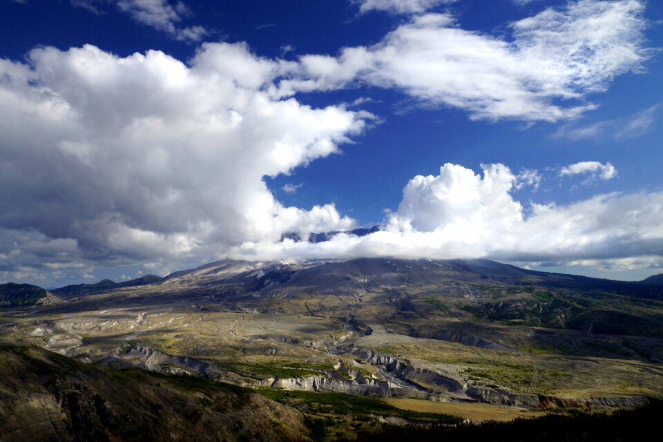 Volcano mt st helens mountain photo