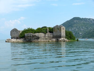 Island lake skadar lake