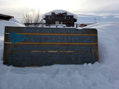 Coldfoot Camp sign