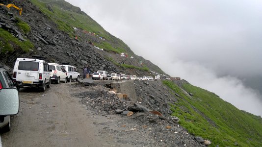 Traffic on mountain