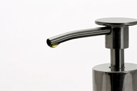 Oil dispenser massage wellness