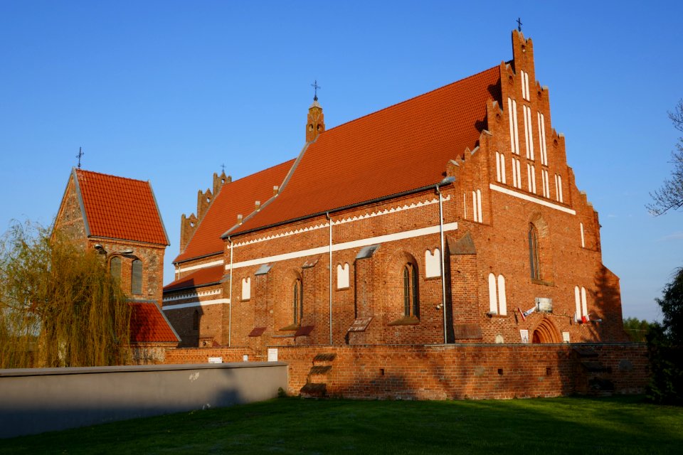 Kościół św. Wawrzyńca w Kleczkowie od północnego zachodu