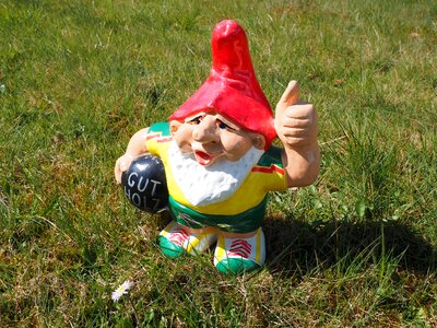 Garden gnome figure gut