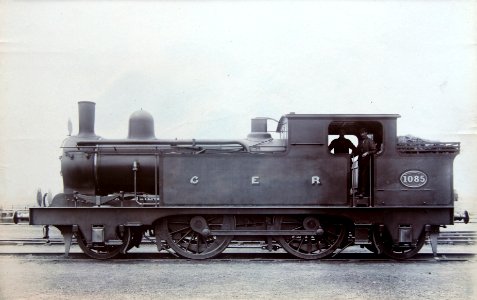 2-4-2T GER 1085 photo