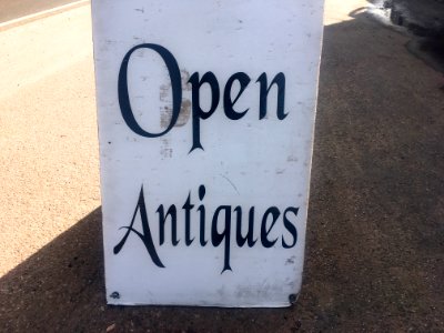What Kind of Meta Data Do Open Antiques Use?