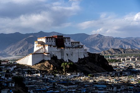 Shigatse Dzong photo