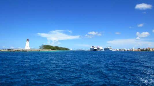 sailing away from Nassau