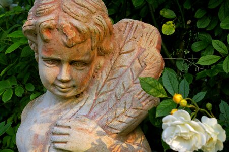 Angel gartendeko sculpture