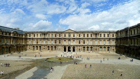 Louvre Palace 3
