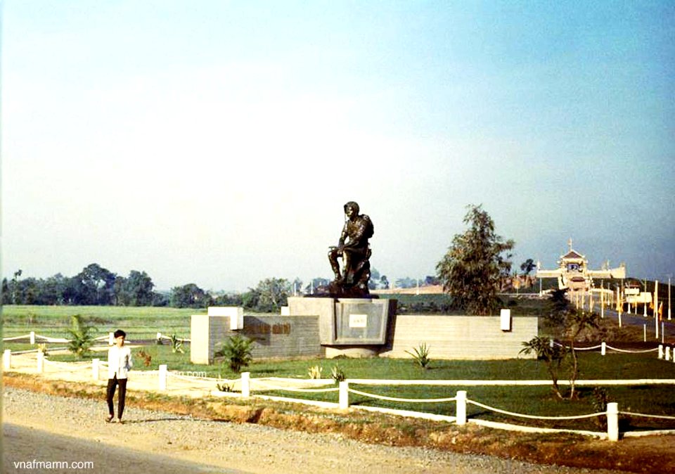 Tomb of The Unknown Soldier, ARVN Military Cemetery, Bien Hoa (pre-'75)