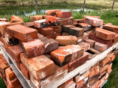 2020/366/171 Fetching More Bricks