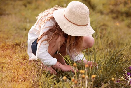Girl hat meadow