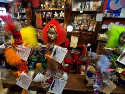 20180823 New Orleans - VooDoo dols from a VooDoo house