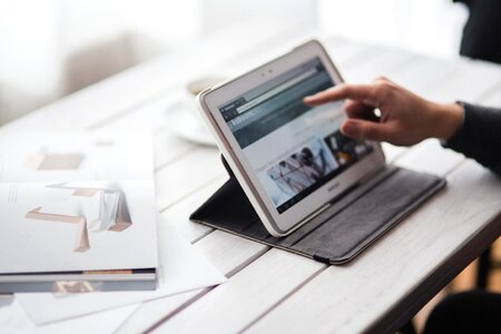 Digital tablet computer hand photo