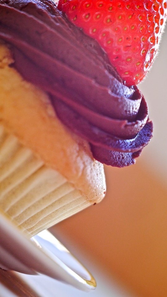 strawberry cupcake