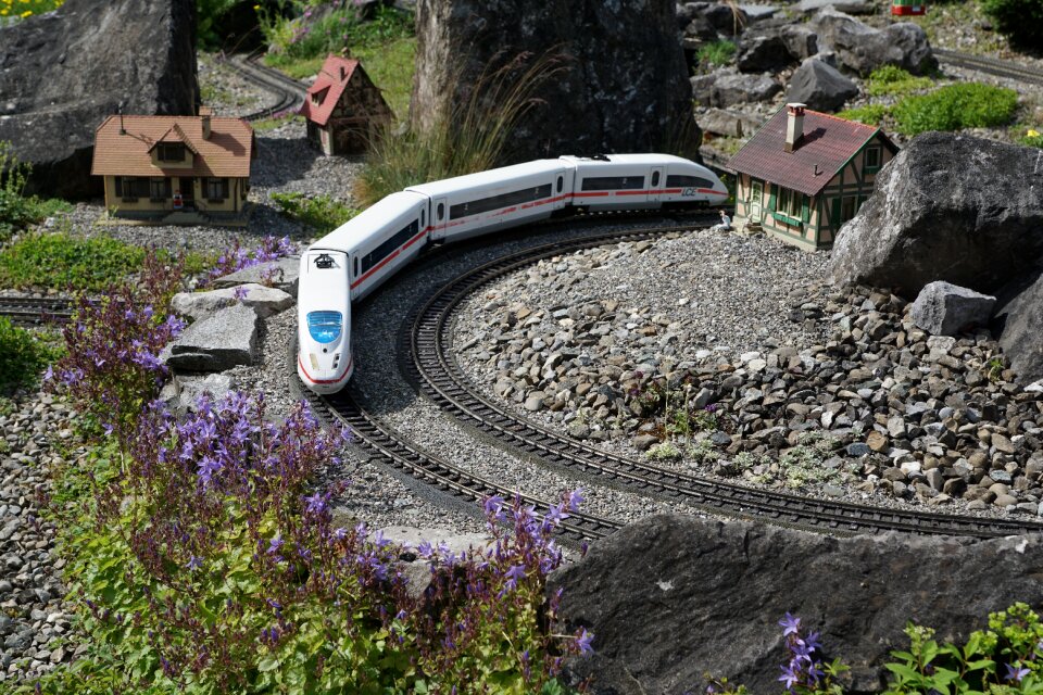 Train transport rails