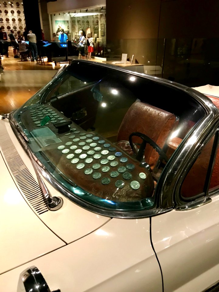 2180821 Nashville country music hall of fame museum