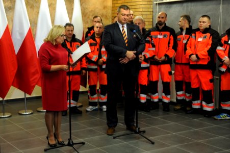 Spotkanie Beaty Kempy w ratownikami w szpitalu w Staszowie