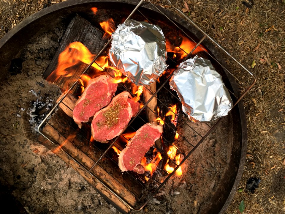 2017/365/191 Medium Rare, Please