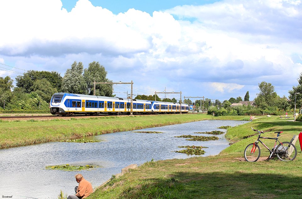 NS 2441 + 2448 als trein 7047