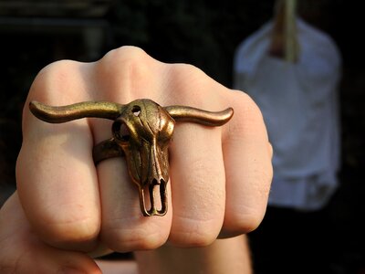 Corners ring jewel