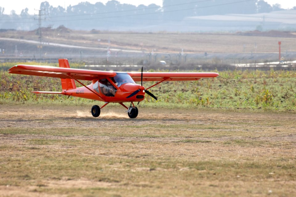 Touch down 4X-HYI