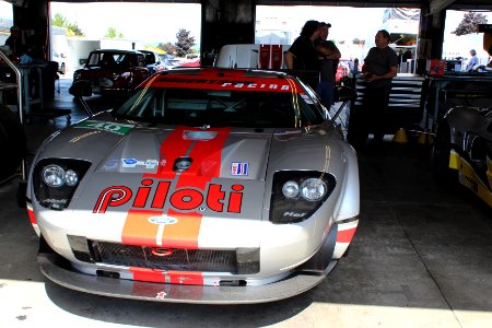 Ford GT - 40 photo