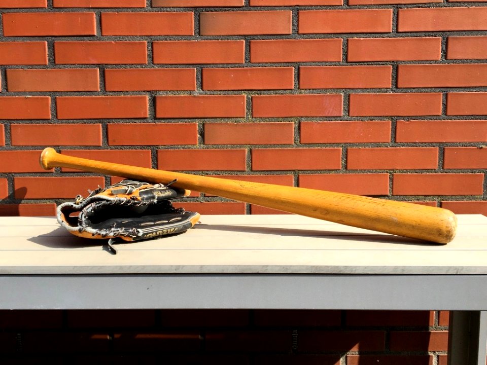 BaseballGlove-Bat