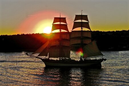 Evening light sail sailor photo