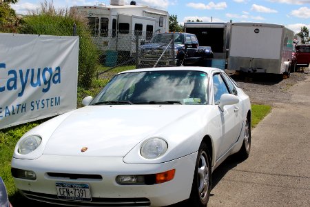 Porsche 968 photo