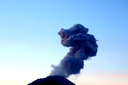 Mount Agung volcanic eruption photo