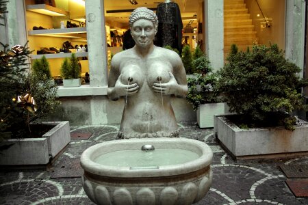 Statue woman water feature