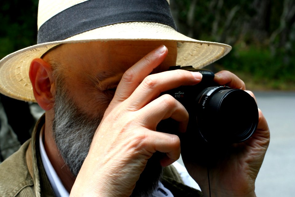 Peter Behind the Lens