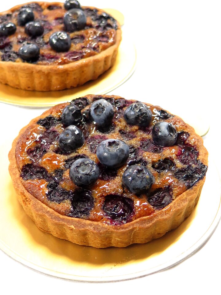 Suites france confectionery food