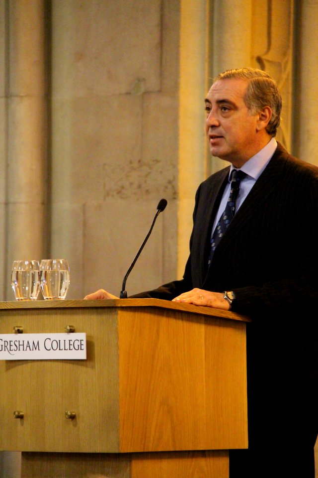 Dr Nikolas Tsakos