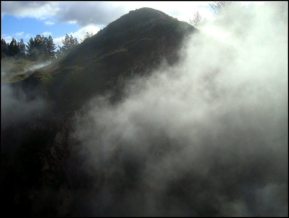 Craters of the Moon, New Zealand, 08 / 2011
