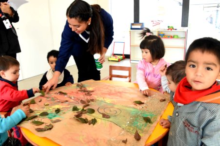 Presidenta Bachelet, acompañada del ministro Eyzaguirre, inauguró un nuevo jardín infantil de la Junji, como parte del compromiso de Gobierno de ampliar la cobertura en educación parvularia