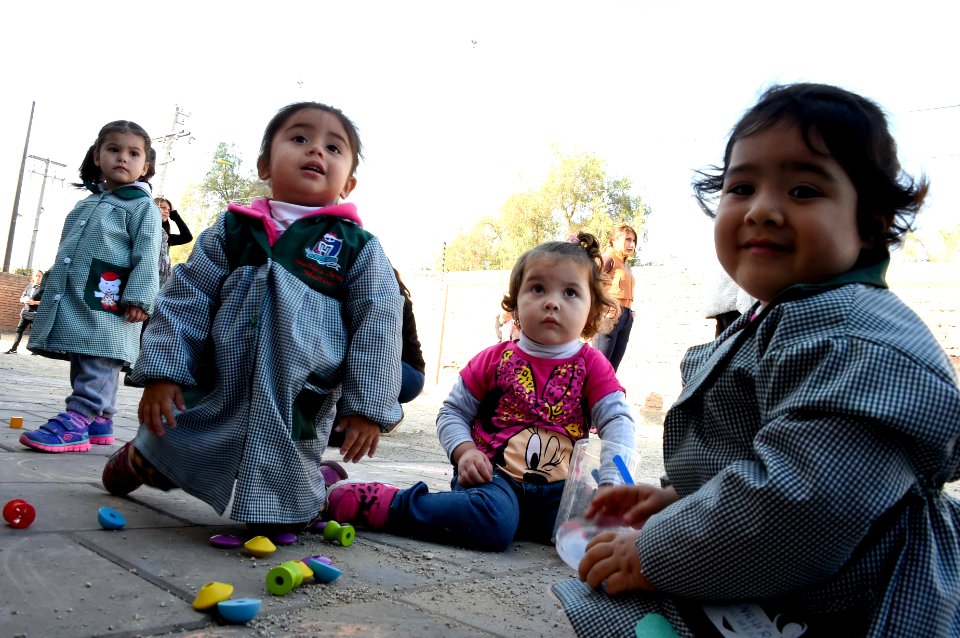 Presidenta Bachelet, acompañada del ministro Eyzaguirre, inauguró un nuevo jardín infantil de la Junji, como parte del compromiso de Gobierno de ampliar la cobertura en educación parvularia