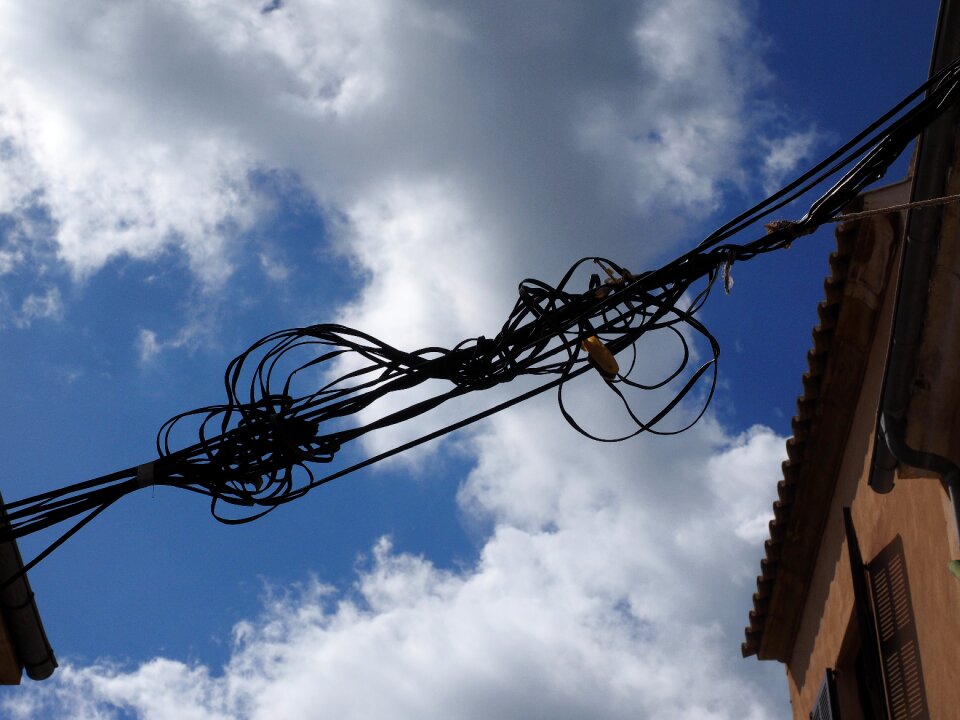 Power lines dangerous unprotected