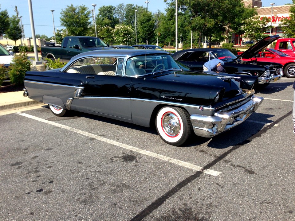 Burtonsville Roy Rogers Cruise In