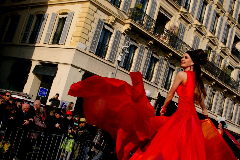 danseuse espagnole au carnaval de nice