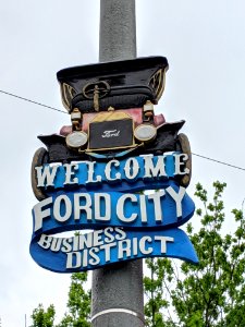 Street Art Ford City